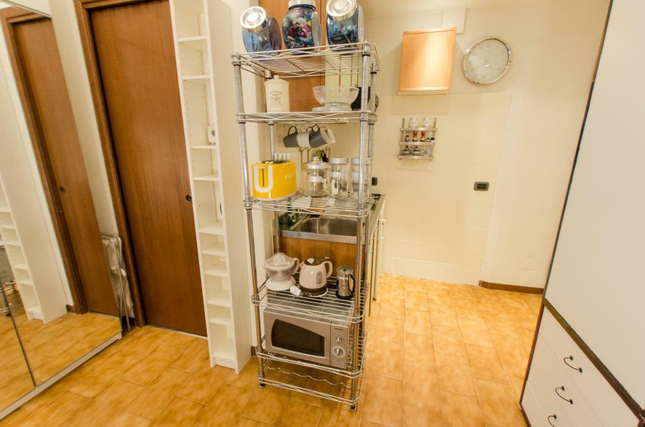 Cozy Central Studio - Porta Romana Apartment Milan Luaran gambar